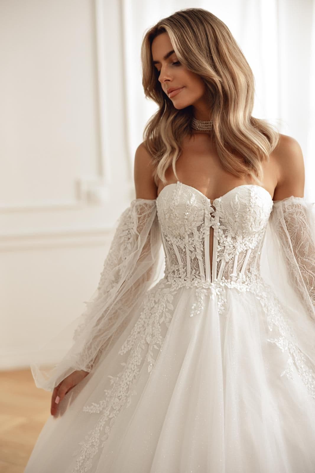 1,SV.A-AINURAVelikost:38Barva: Ivory