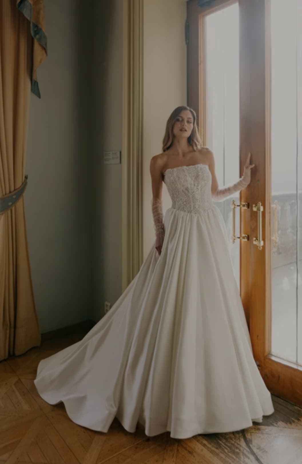 SV.NB.DEMI Velikost:38Barva:ivory