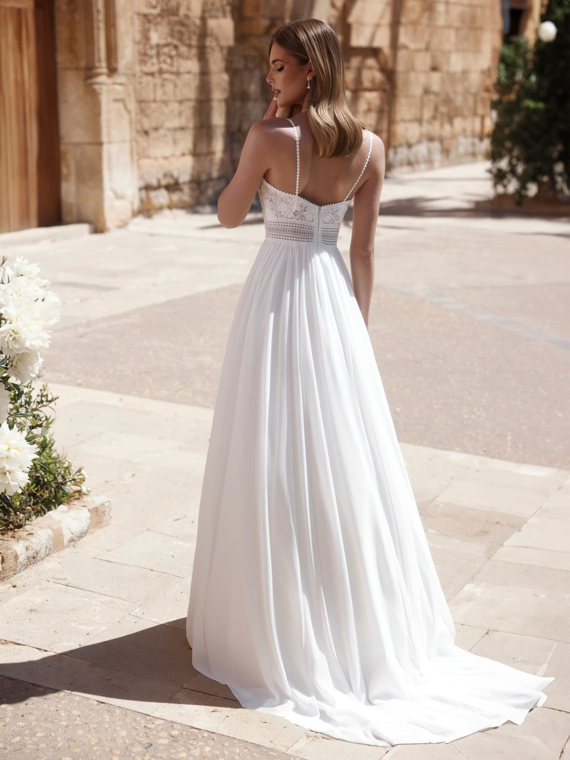 bianco-evento-bridal-dress-aria-_2_-scaled