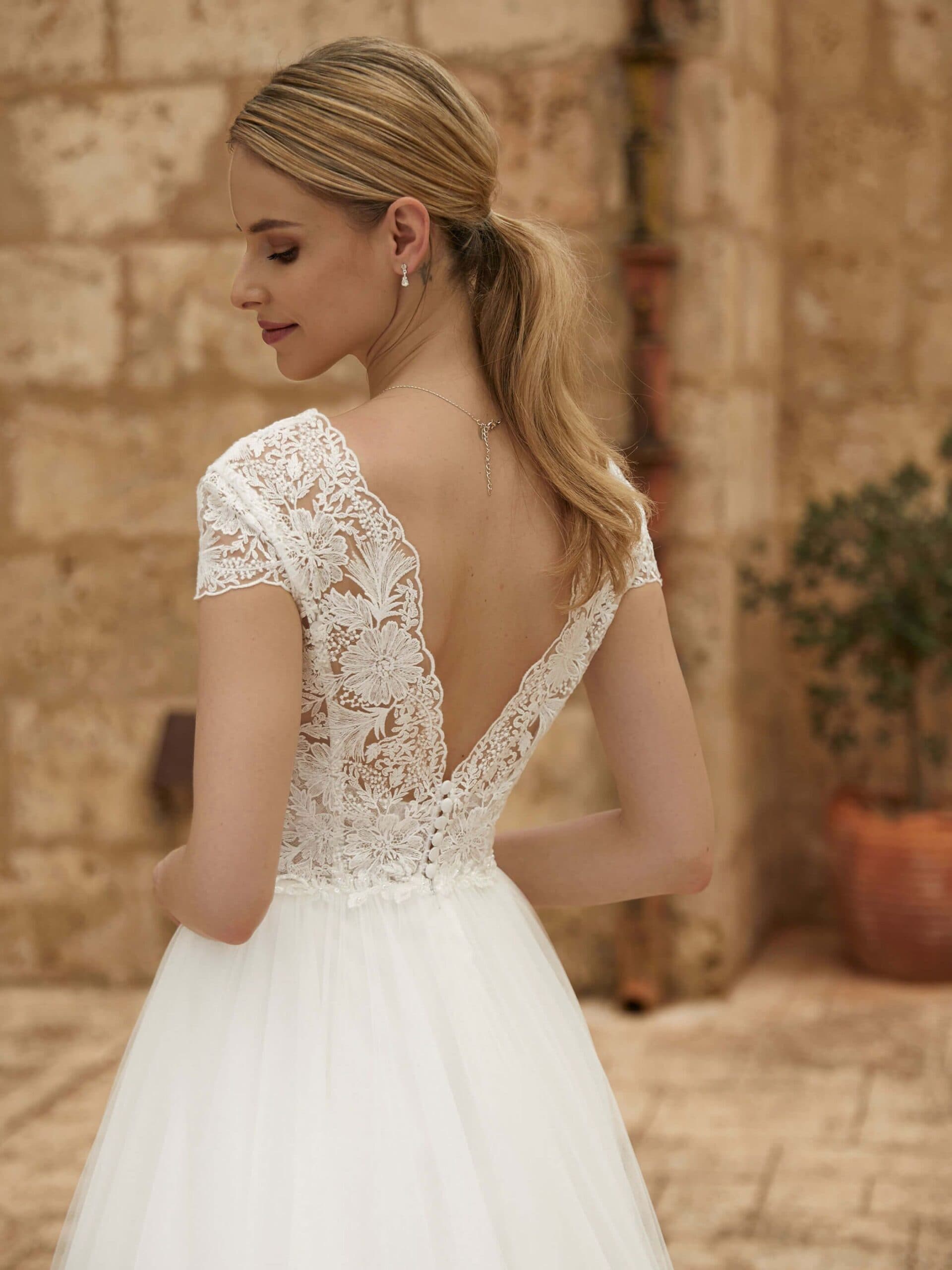 bianco-evento-bridal-dress-hannah-_4_-scaled