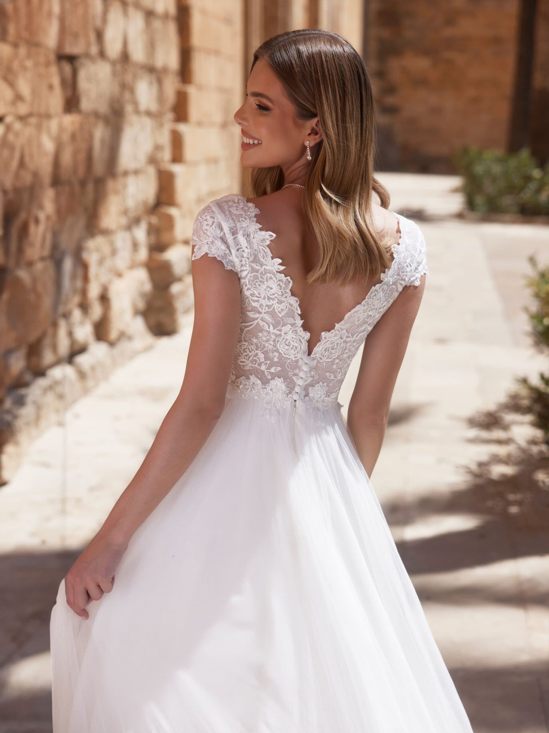 bianco-evento-bridal-dress-uriel-_4_-scaled