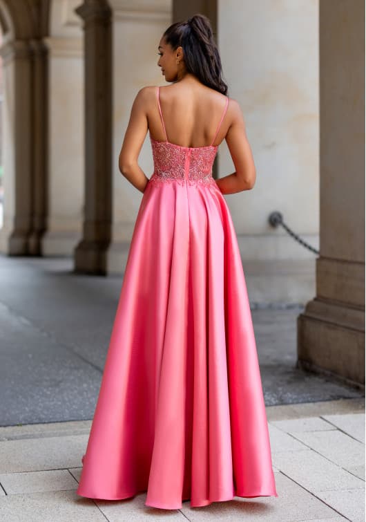 30 SP.CHR.KOEBarva.meruňková Velikost: 34-36 