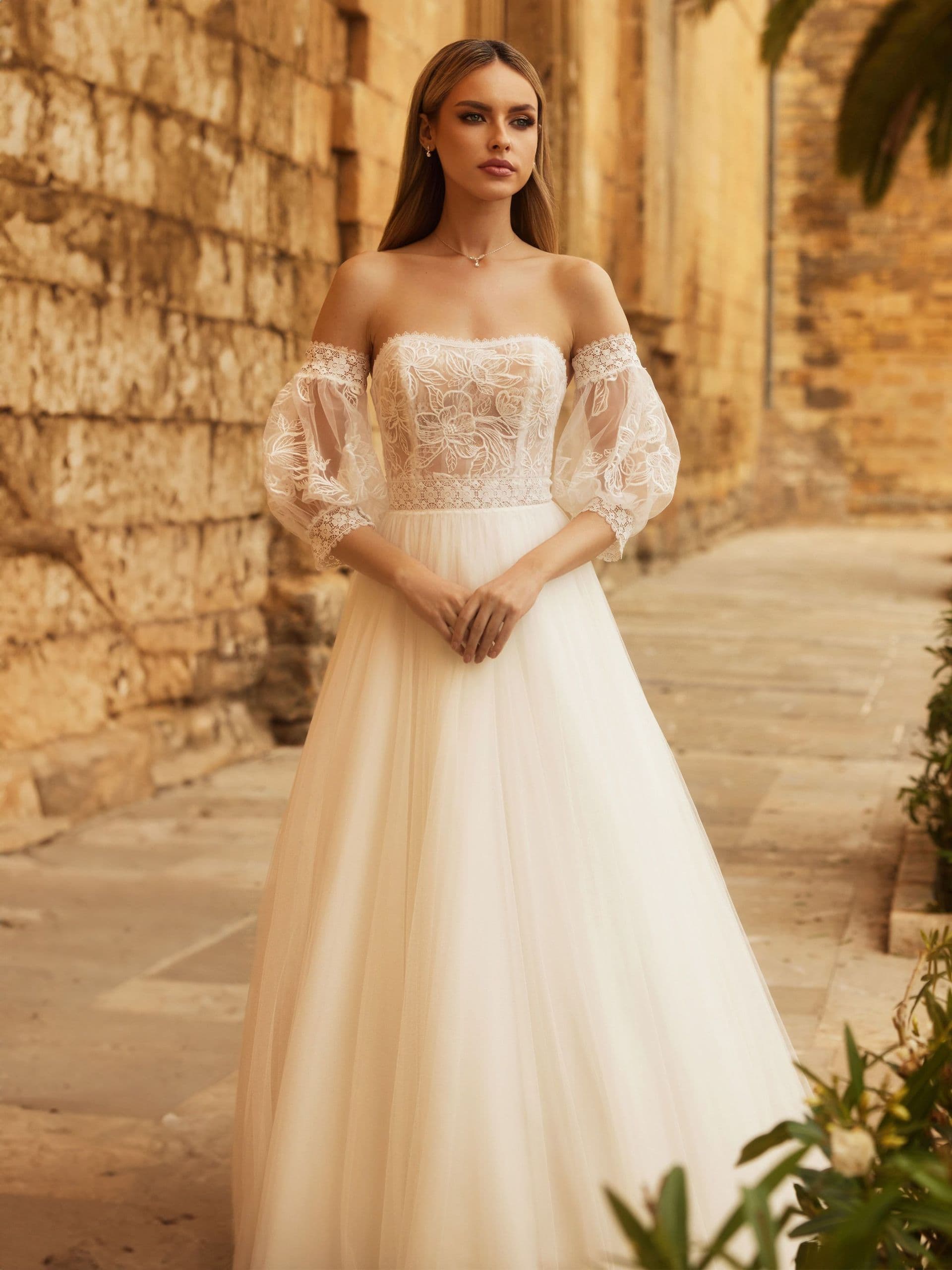 14.SV.BIA POPPYVelikost : 36Barva: ivory