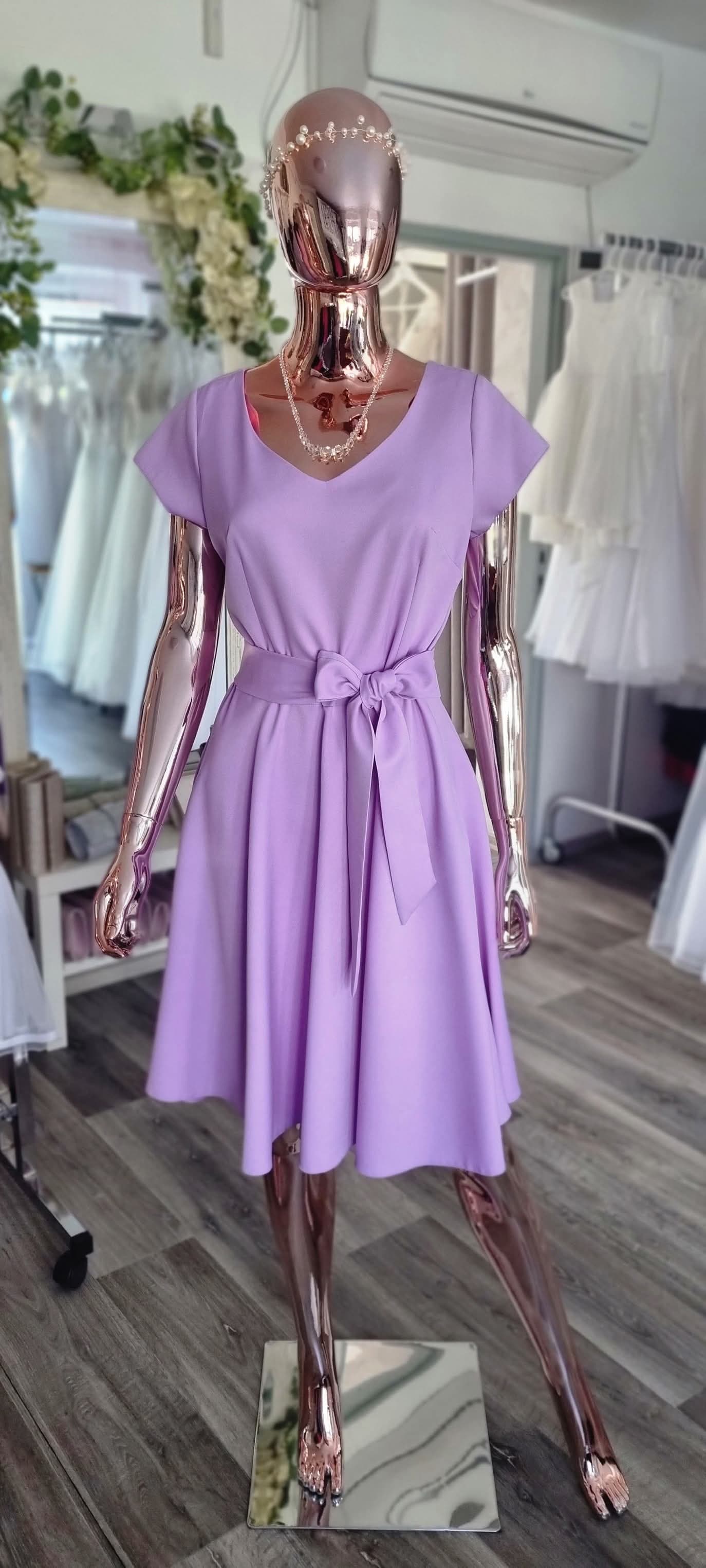 Fialové šatyVelikost:38-40